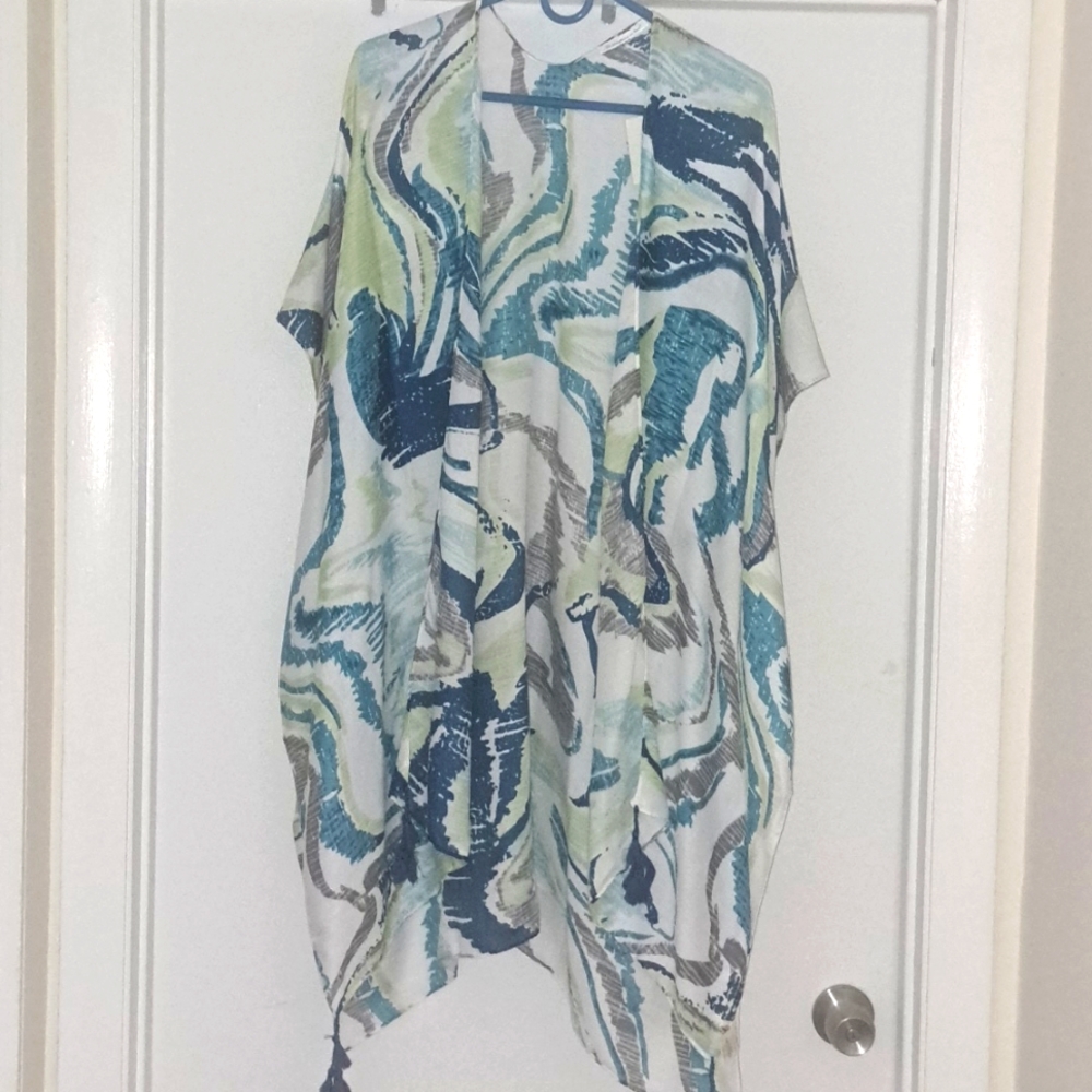 Gorgeous Kimono NWT